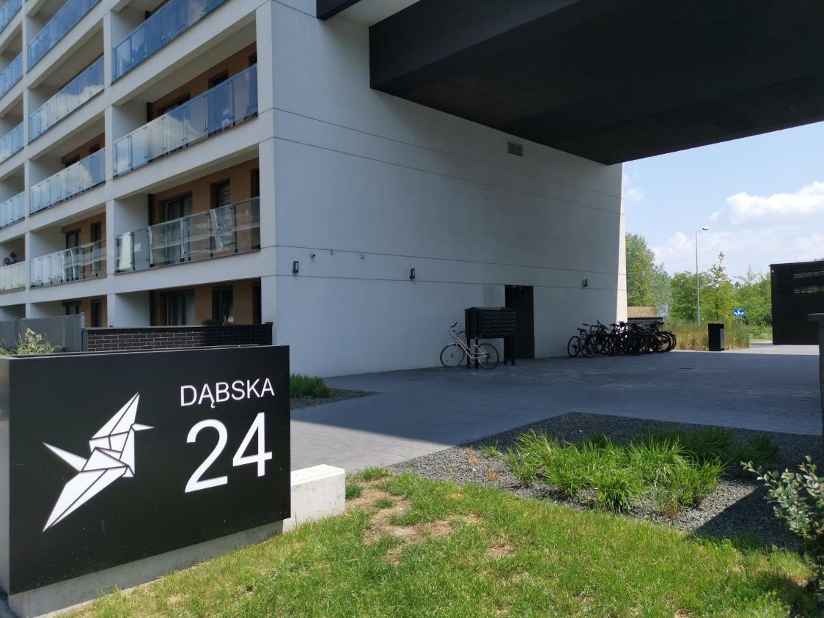 Arena No. 100 Проживання в сім'ї *